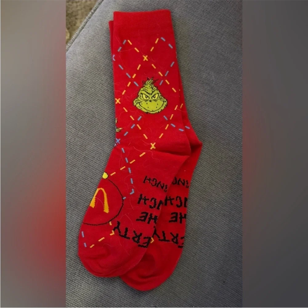 McDonald’s Dr Suess Grinch Red Socks OS NEW with bag 2025